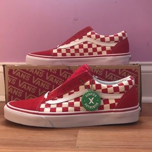 BRAND NEW Vans !!! Size 9.5 in men.